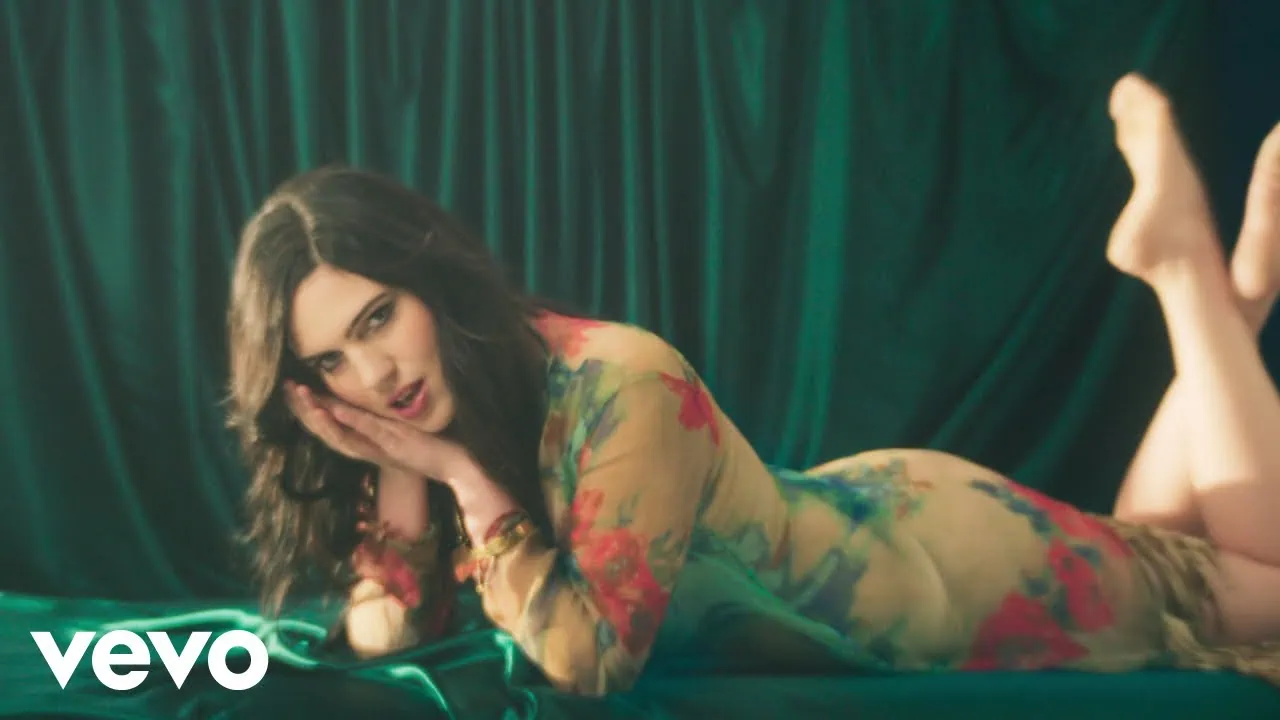 Julia Cumming dévoile My Life, extrait de Julia 4 Julia Cumming dévoile My Life, extrait de Julia