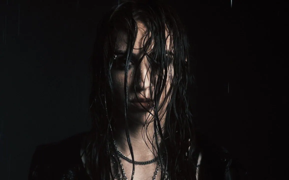 Kami Kehoe dévoile HEARTLESS, clip introspectif 1 Kami Kehoe dévoile HEARTLESS, clip introspectif