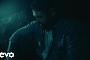 Koe Wetzel dévoile le visualizer de Time Goes On 15 Koe Wetzel dévoile le visualizer de Time Goes On