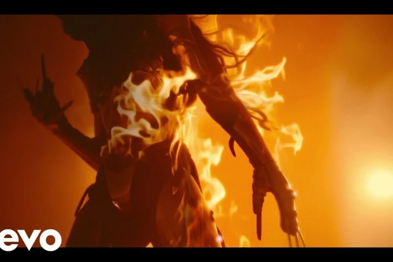 Loreen dévoile Feels Like Heaven, extrait de Wildfire 14 Loreen dévoile Feels Like Heaven, extrait de Wildfire