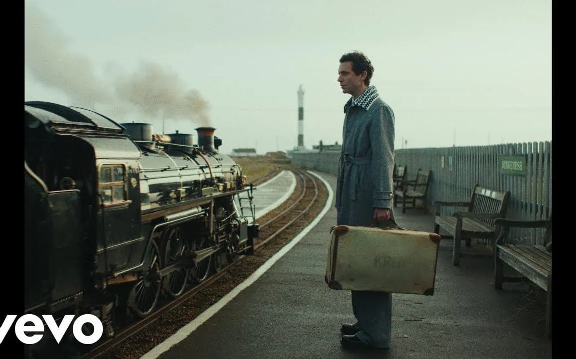 MIKA dévoile Excuses For Love, extrait de l'album Hyperlove 1 MIKA dévoile Excuses For Love, extrait de l'album Hyperlove