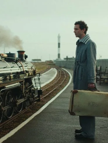 MIKA dévoile Excuses For Love, extrait de l'album Hyperlove 12 MIKA dévoile Excuses For Love, extrait de l'album Hyperlove