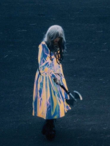 Mothica dévoile Weapon, extrait de Somewhere In Between 12 Mothica dévoile Weapon, extrait de Somewhere In Between