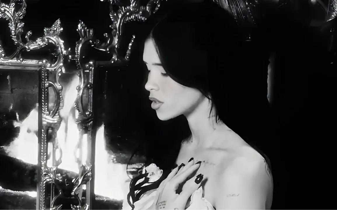 Nessa Barrett dévoile Stay With Me, extrait de Jesus Loves a Primadonna 1 Nessa Barrett dévoile Stay With Me, extrait de Jesus Loves a Primadonna