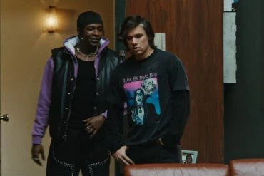 Orelsan dévoile Encore une fois (feat. Yamê), extrait de La Fuite en avant 5 Orelsan dévoile Encore une fois (feat. Yamê), extrait de La Fuite en avant