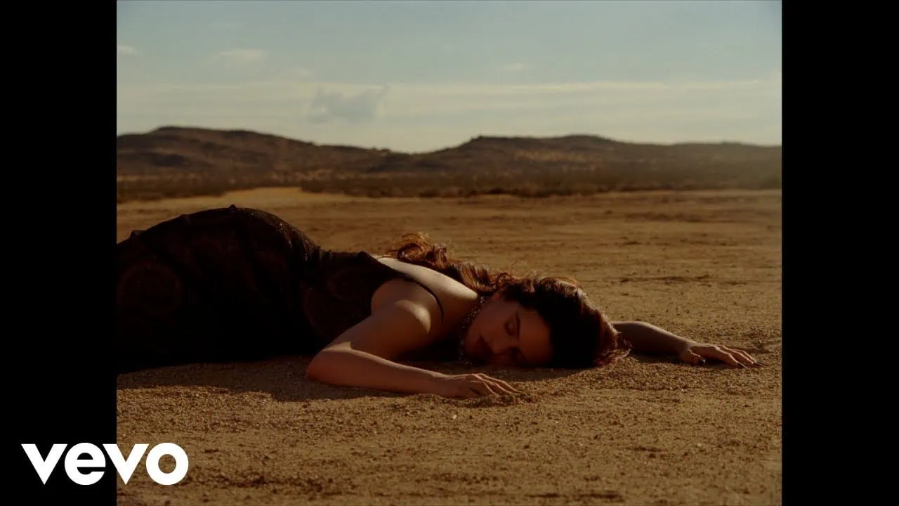 Rosalía dévoile Sauvignon Blanc, extrait de LUX 4 Rosalía dévoile Sauvignon Blanc, extrait de LUX