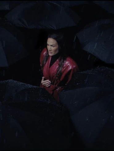 Vitaa dévoile Ça fait mal, extrait de l'album Charlotte 12 Vitaa dévoile Ça fait mal, extrait de l'album Charlotte