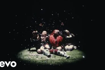 Almas dévoile le clip de Hot Cherry Bomb 3 Almas dévoile le clip de Hot Cherry Bomb