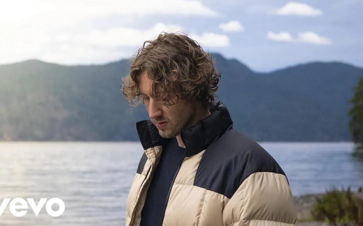Dean Lewis dévoile le clip de Enjoy It While It Lasts 1 Dean Lewis dévoile le clip de Enjoy It While It Lasts