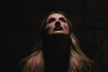 Defacing God dévoile Your Presence Lingers Here, extrait de Darkness Is My Crown