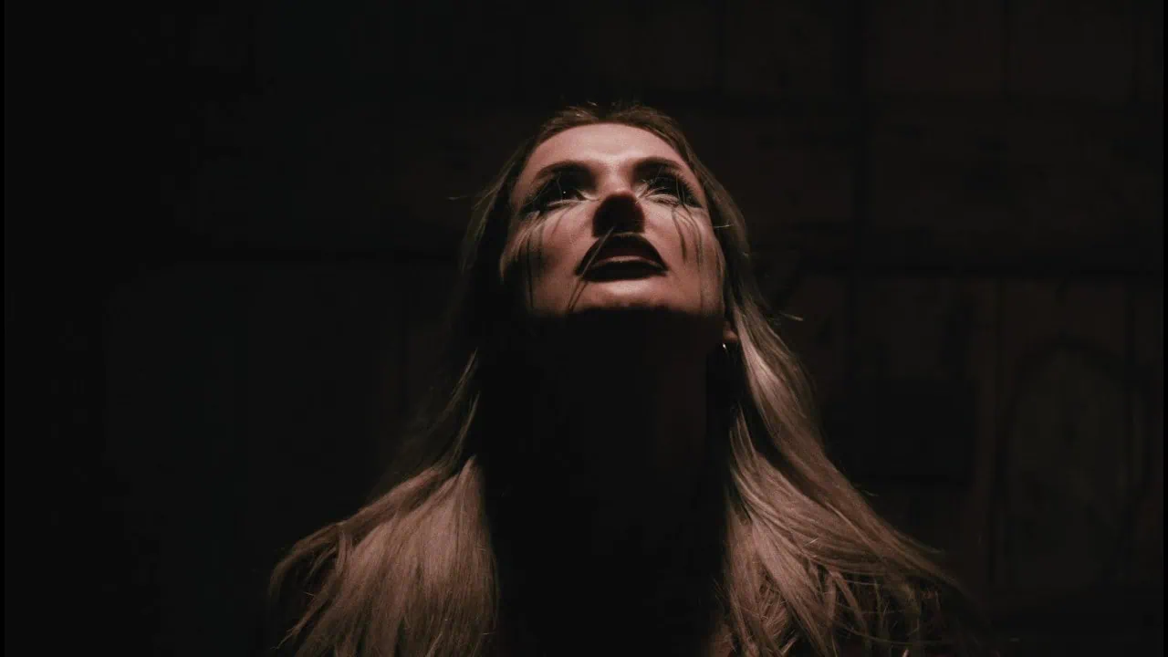 Defacing God dévoile Your Presence Lingers Here, extrait de Darkness Is My Crown 4 Defacing God dévoile Your Presence Lingers Here, extrait de Darkness Is My Crown