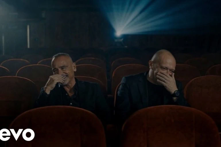 Eros Ramazzotti et Max Pezzali dévoilent le clip de Come nei film 6 Eros Ramazzotti et Max Pezzali dévoilent le clip de Come nei film