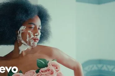 Flowerovlove dévoile Casual Lady, son nouveau clip pop 14 Flowerovlove dévoile Casual Lady, son nouveau clip pop