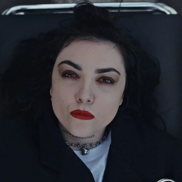 Hoshi dévoile Bonjour docteur ce 20 mars, premier single 2026 2 Hoshi dévoile Bonjour docteur ce 20 mars, premier single 2026