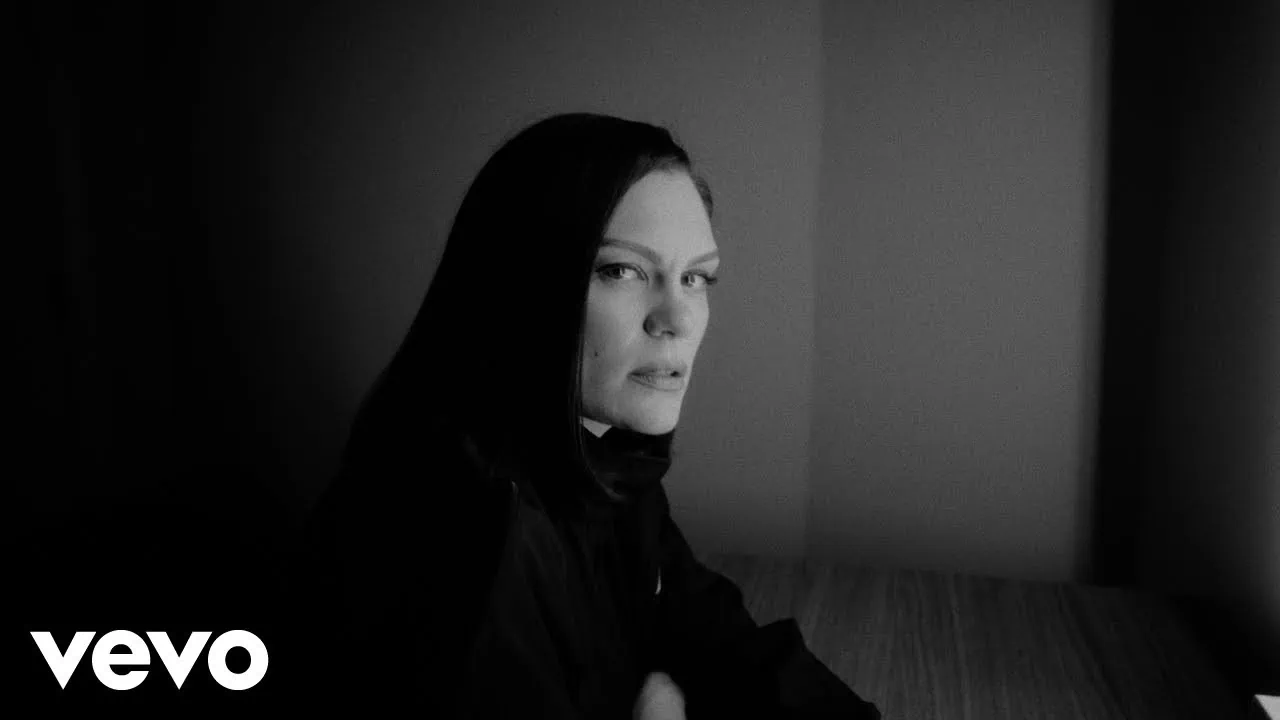 Jessie J dévoile I DON'T CARE, extrait de Don't Tease Me With A Good Time 4 Jessie J dévoile I DON'T CARE, extrait de Don't Tease Me With A Good Time