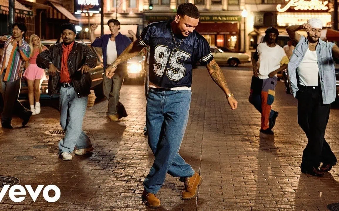 Kane Brown dévoile le clip de Woman 1 Kane Brown dévoile le clip de Woman