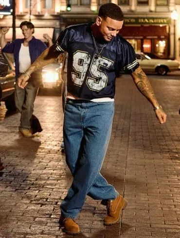 Kane Brown dévoile le clip de Woman 12 Kane Brown dévoile le clip de Woman