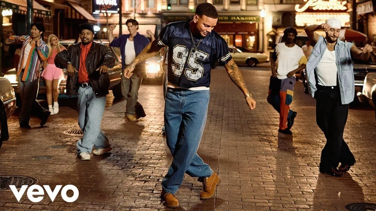 Kane Brown dévoile le clip de Woman 4 Kane Brown dévoile le clip de Woman