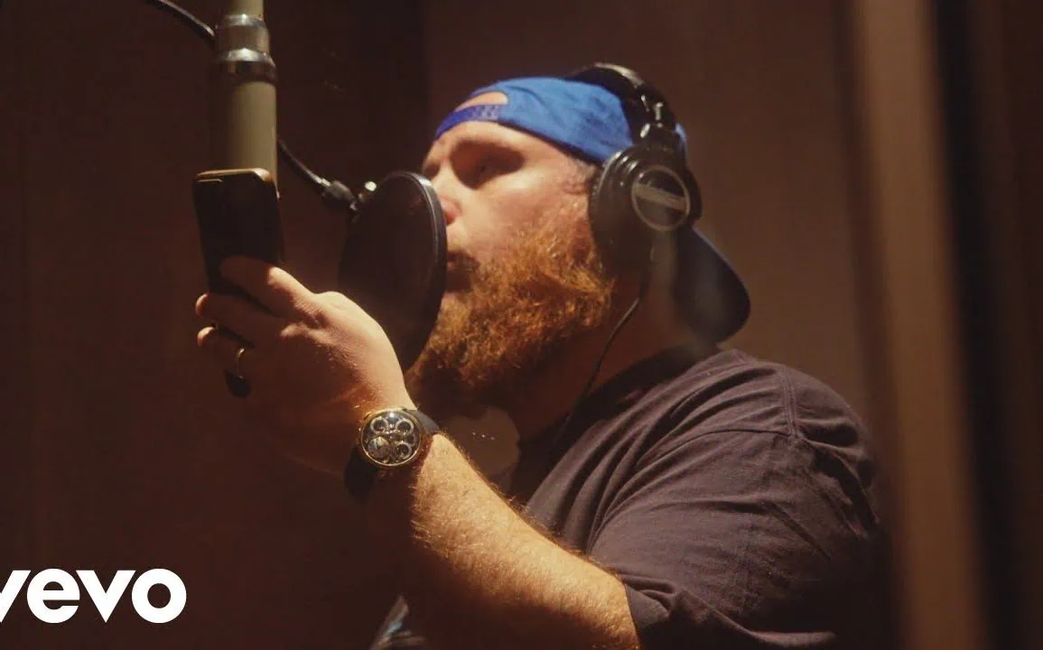 Luke Combs dévoile I Ain't No Cowboy, extrait de The Way I Am 1 Luke Combs dévoile I Ain't No Cowboy, extrait de The Way I Am