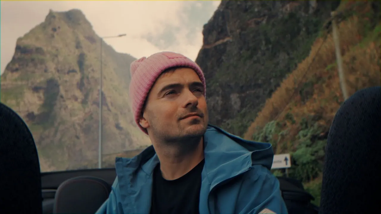 Martin Garrix dévoile Catharina, où il chante pour la première fois 4 Martin Garrix dévoile Catharina, où il chante pour la première fois