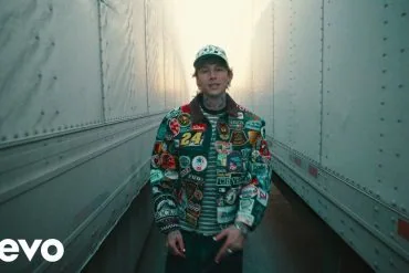Mgk dévoile le clip de Goddamn, extrait de Lost Americana 8 Mgk dévoile le clip de Goddamn, extrait de Lost Americana