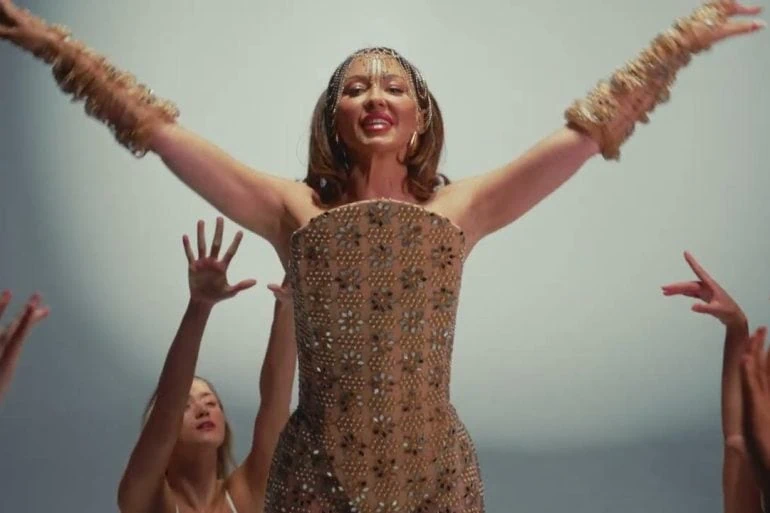 Natasha Hamilton dévoile Fantasy, son nouveau single solo 6 Natasha Hamilton dévoile Fantasy, son nouveau single solo