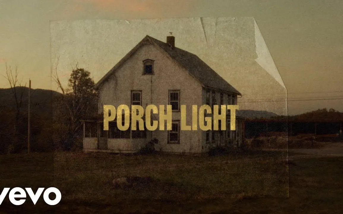 Noah Kahan dévoile Porch Light extrait de The Great Divide 1 Noah Kahan dévoile Porch Light extrait de The Great Divide