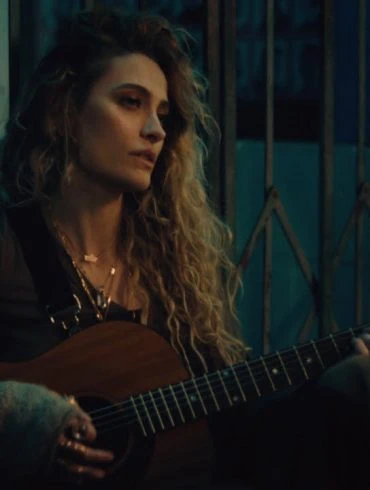 Paris Jackson dévoile le clip de Zombies in Love 12 Paris Jackson dévoile le clip de Zombies in Love