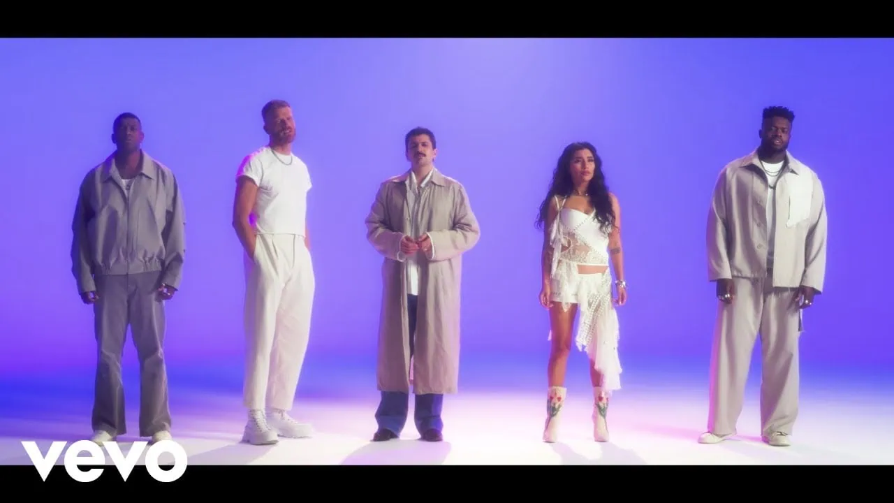 Pentatonix dévoile le clip de Heaven On Earth 4 Pentatonix dévoile le clip de Heaven On Earth