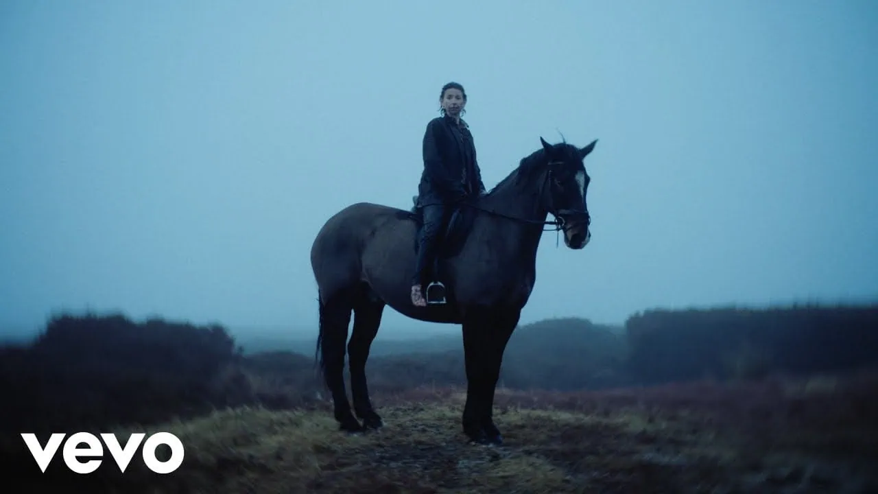 Soda Blonde dévoile le clip de Suit & Tie avant sa tournée US 4 Soda Blonde dévoile le clip de Suit & Tie avant sa tournée US