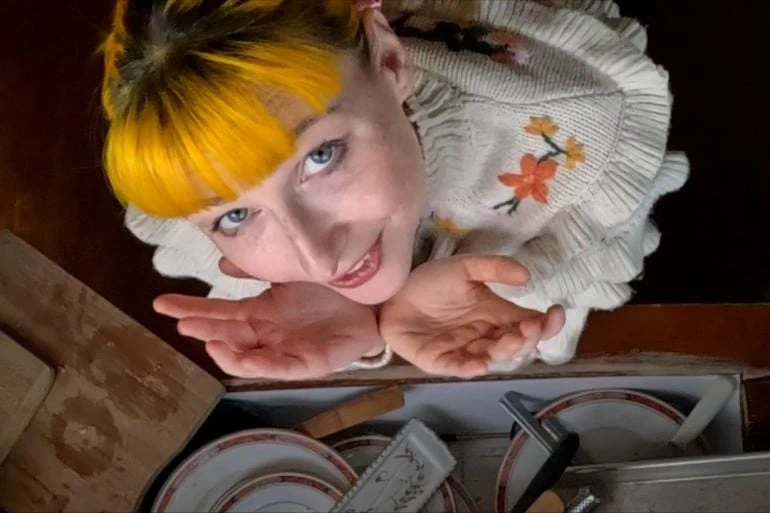 Tessa Violet - Clean Up Song 14 Tessa Violet - Clean Up Song