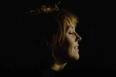 Zaz dévoile Mon sourire, extrait de la réédition deluxe de Sains et saufs 4 Zaz dévoile Mon sourire, extrait de la réédition deluxe de Sains et saufs