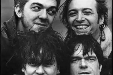 Parabellum : une déflagration punk, entre rage intacte et communion totale 1 Parabellum : une déflagration punk, entre rage intacte et communion totale