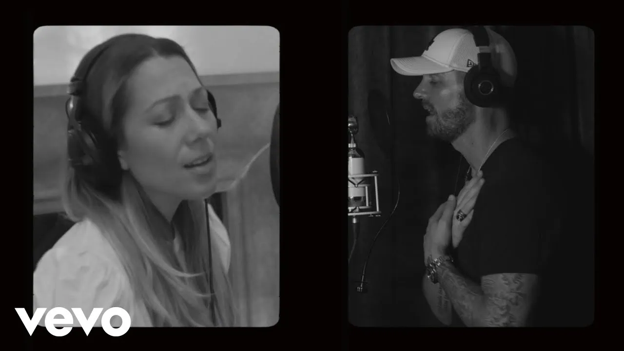 Brett Young et Colbie Caillat dévoilent If The World Was Ending 4 Brett Young et Colbie Caillat dévoilent If The World Was Ending