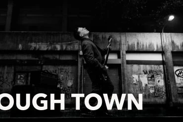 Bryan Adams dévoile le clip de Tough Town pour le Record Store Day 18 Bryan Adams dévoile le clip de Tough Town pour le Record Store Day
