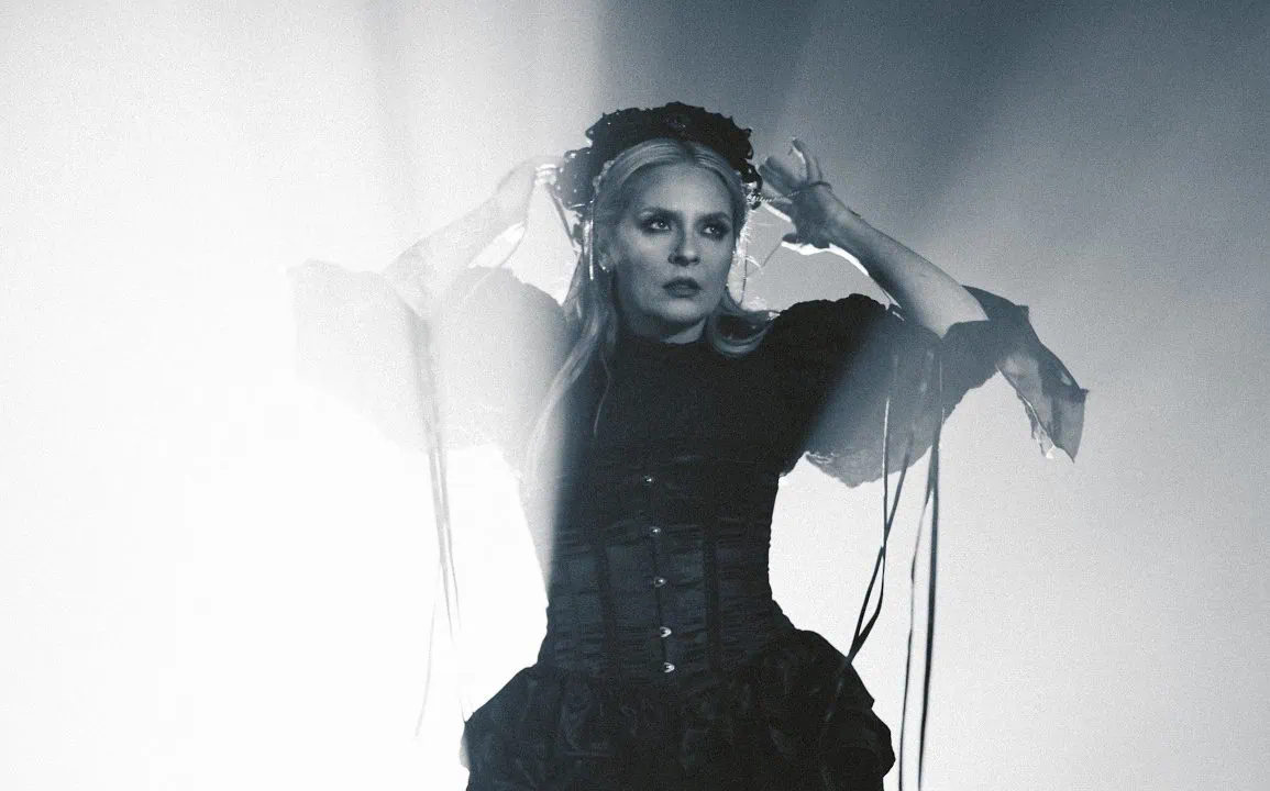 Eivør dévoile Healer, nouveau single via Nuclear Blast 1 Eivør dévoile Healer, nouveau single via Nuclear Blast