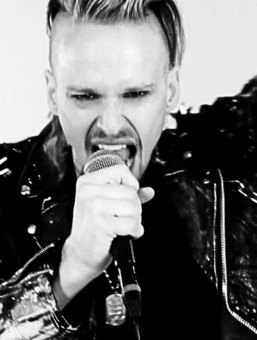 Erik Grönwall dévoile Born to Break, extrait de Bad Bones 20 Erik Grönwall dévoile Born to Break, extrait de Bad Bones