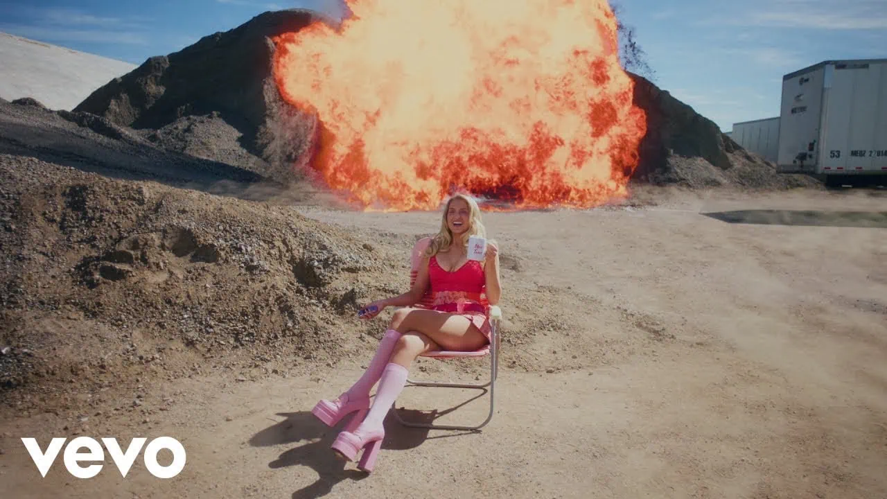 Meghan Trainor dévoile le clip de Get In Girl, extrait de Toy With Me 4 Meghan Trainor dévoile le clip de Get In Girl, extrait de Toy With Me