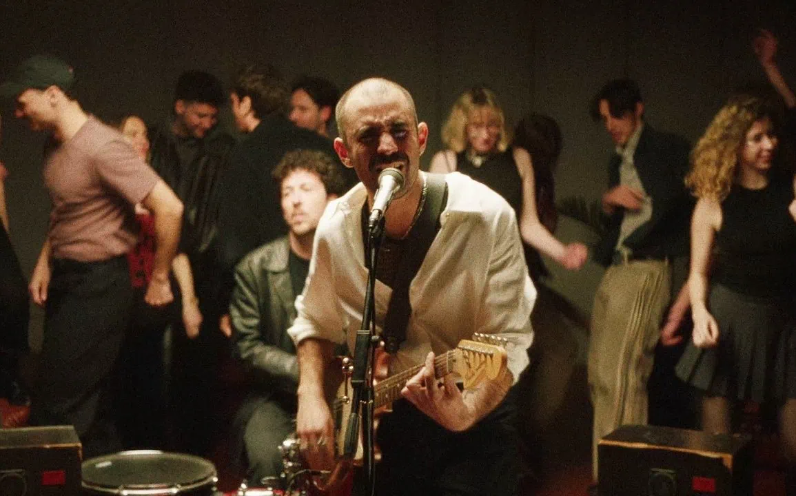 Zaoui x Stéphane dévoile Love Noir, duo pop-rock incandescent 1 Zaoui x Stéphane dévoile Love Noir, duo pop-rock incandescent