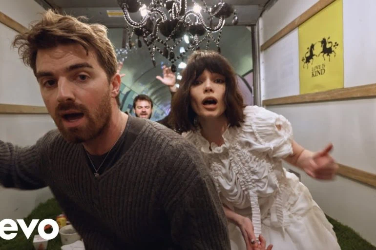 The Chainsmokers et Oaks dévoilent Five Past Three 14 The Chainsmokers et Oaks dévoilent Five Past Three