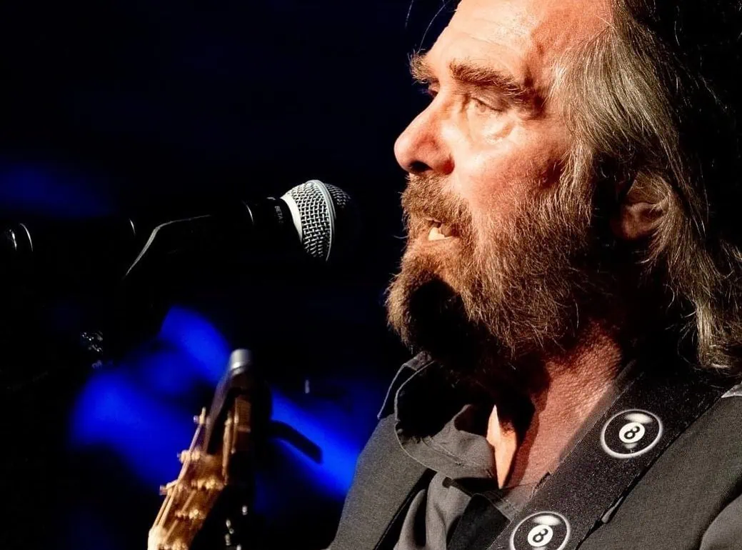 Mort de Dennis Locorriere, chanteur de Dr. Hook, à l'âge de 76 ans 1 Mort de Dennis Locorriere, chanteur de Dr. Hook, à l'âge de 76 ans