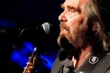 Mort de Dennis Locorriere, chanteur de Dr. Hook, à l'âge de 76 ans