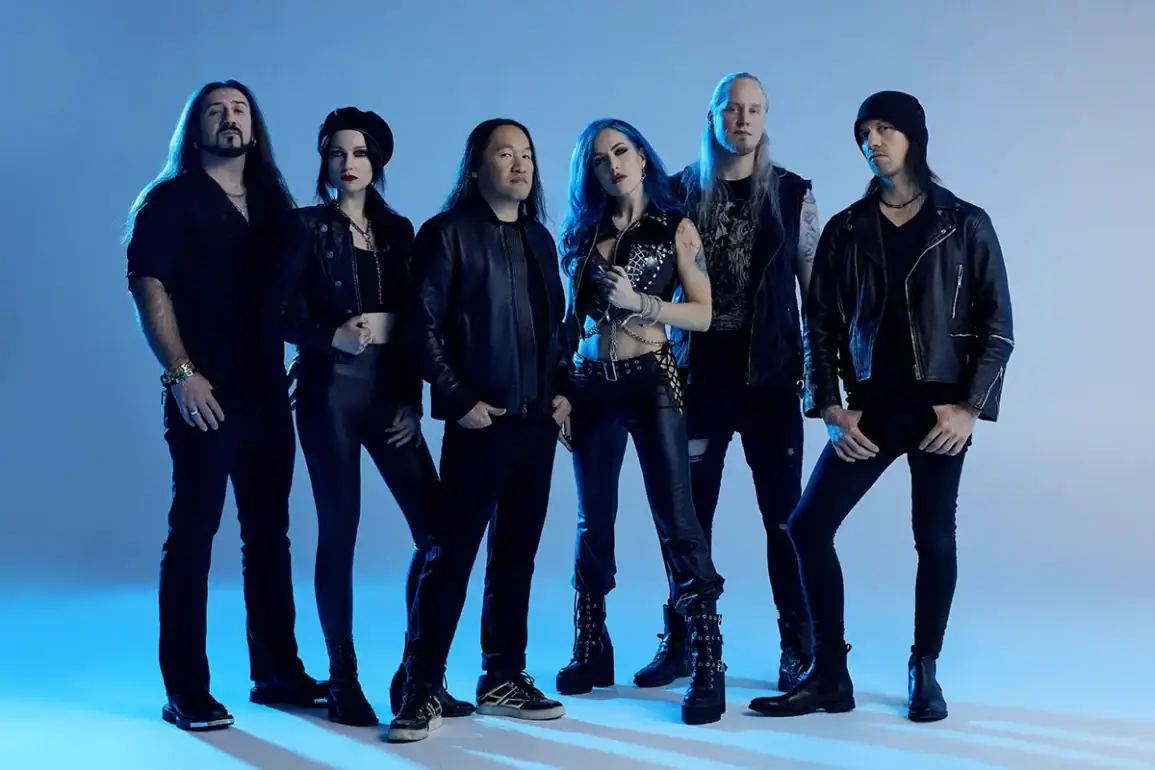Avec Alissa White-Gluz, DragonForce entre dans une nouvelle ère 1 Avec Alissa White-Gluz, DragonForce entre dans une nouvelle ère