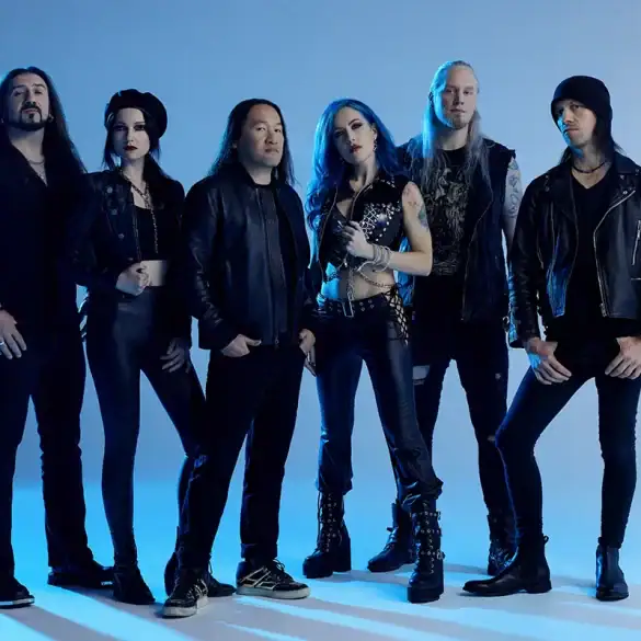 Avec Alissa White-Gluz, DragonForce entre dans une nouvelle ère 2 Avec Alissa White-Gluz, DragonForce entre dans une nouvelle ère