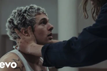 Foo Fighters sortent le clip de Of All People 4 Foo Fighters sortent le clip de Of All People