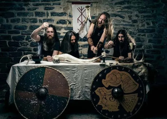 Hrothgar lâche les loups avec « Ulfhednar » 4 Hrothgar lâche les loups avec « Ulfhednar »