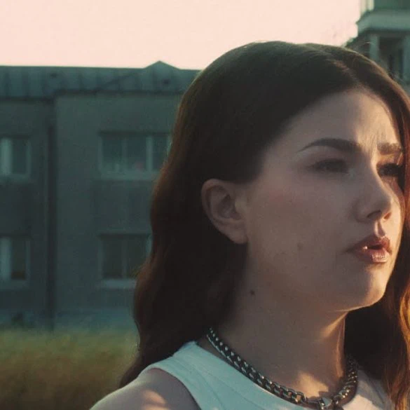 DAYSY a publié le clip de Comme toi le 4 septembre 2 Miniature du clip de DAYSY - Comme toi