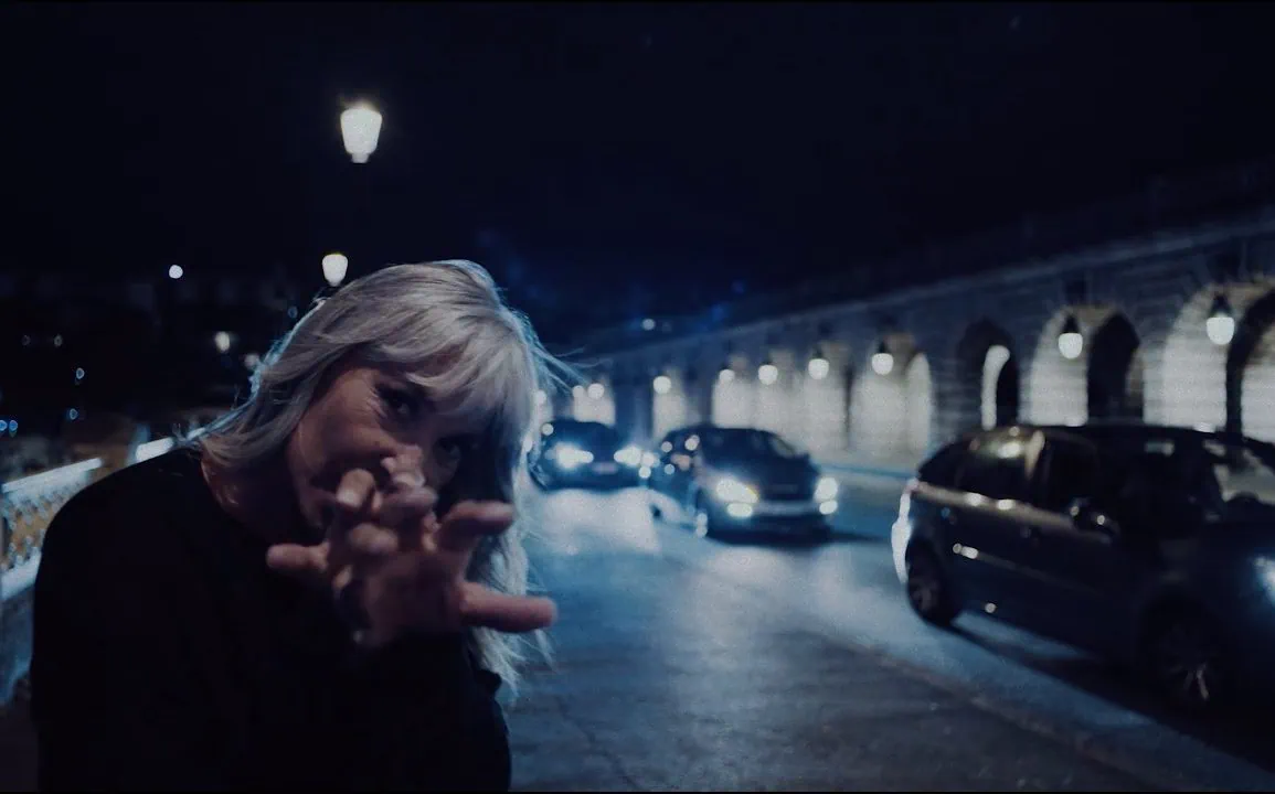 Zazie a publié le clip de La même histoire 1 Miniature du clip de Zazie - La mu00eame histoire