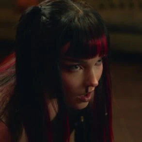 Dove Cameron a sorti le clip de do the math