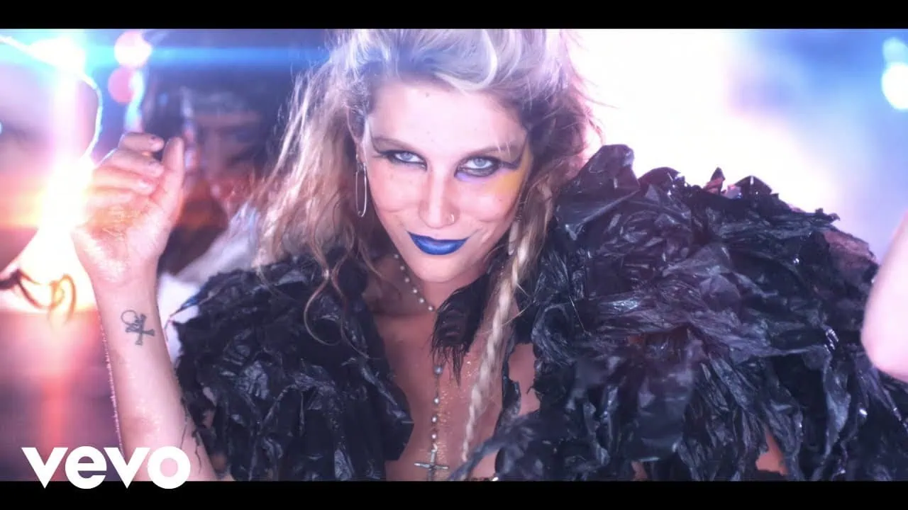 Kesha a sorti le clip de Backstabber 3 Miniature du clip de Kesha - Backstabber
